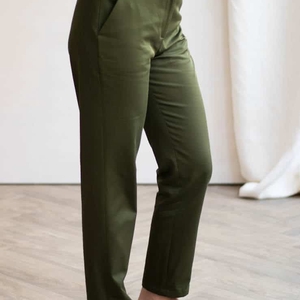 L'AUTHENTIQUE Vert Kaki - Pantalon droit en coton biologique