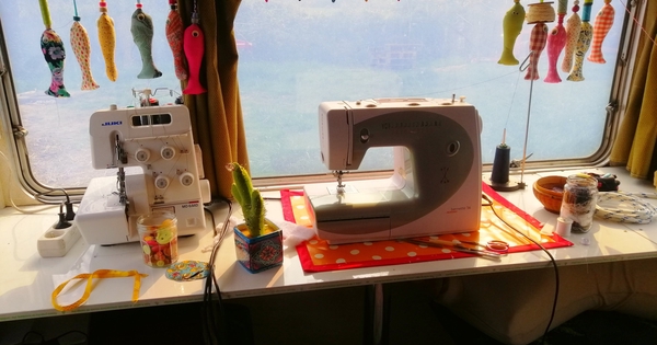 un atelier de couture pour animer des cours