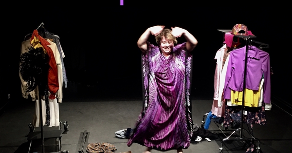 L IMPOSTURE visual data 2