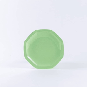 L'assiette à dessert en porcelaine verte