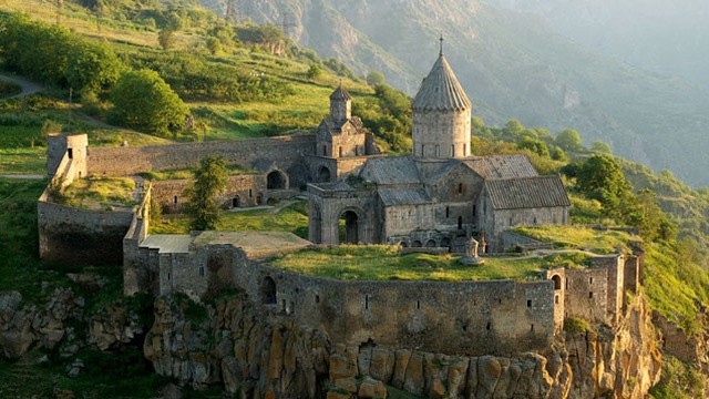 Karabagh, la toute nouvelle guerre  Tatev_640-360.c5RGB19V4h9O