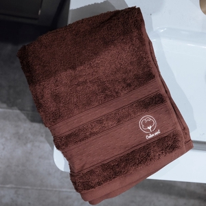 La serviette de bain toute douce en coton bio | Bordeaux amarante